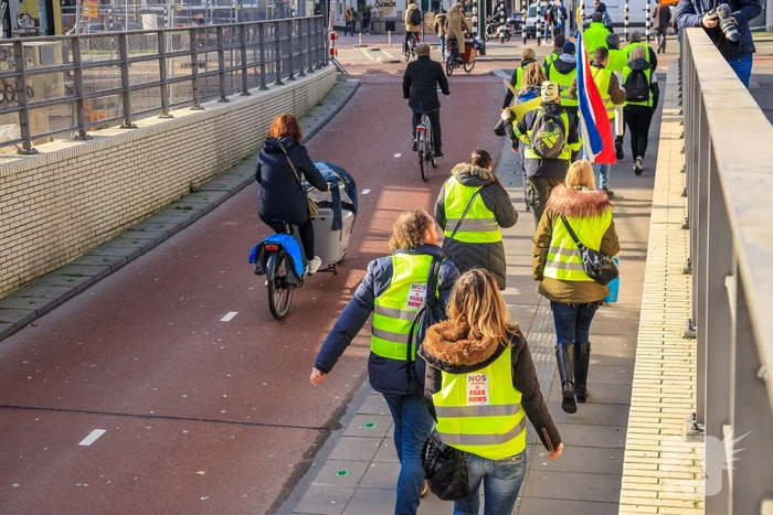 Gele hesjes demonstratie tegen NOS