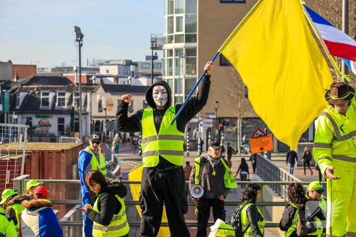 Gele hesjes demonstratie tegen NOS
