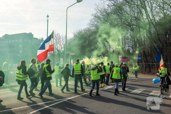 Gele hesjes demonstratie tegen NOS