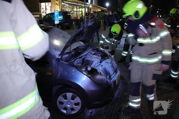 Autobrand geblust door restaurant medewerkers