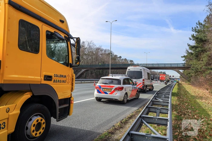 Snelweg-loper aangereden door vrachtwagen (Zeist)