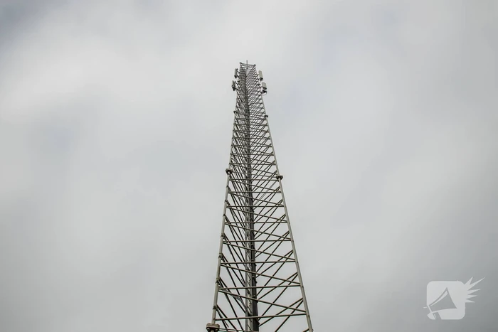 Zendmast Vlasakkers verdwijnt (Amersfoort)