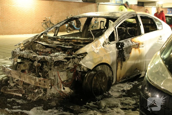 Auto verwoest door brand (Veenendaal)