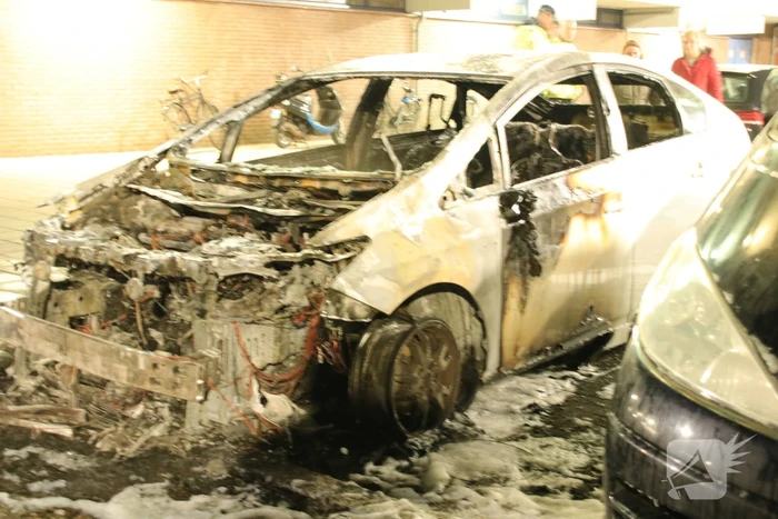Auto verwoest door brand (Veenendaal)