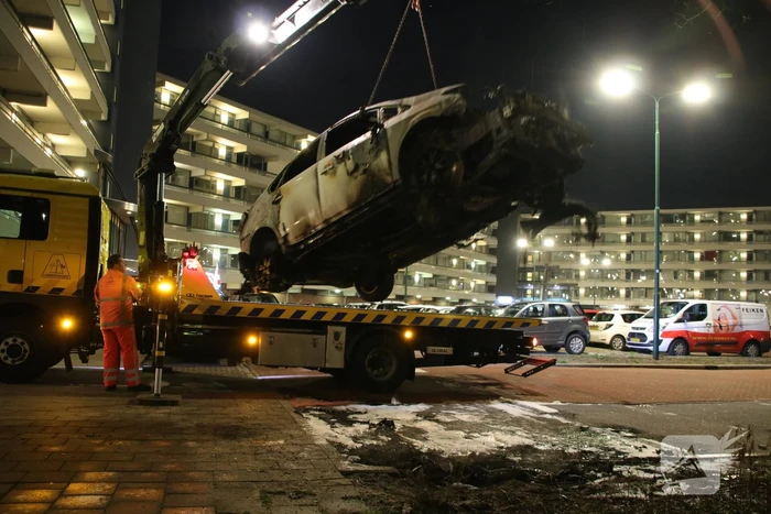 Auto verwoest door brand (Veenendaal)