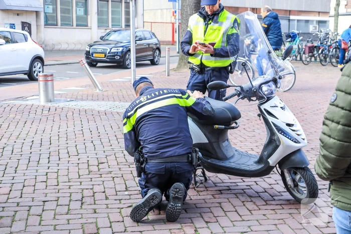 Grote brommer- en scootercontrole (Hilversum)