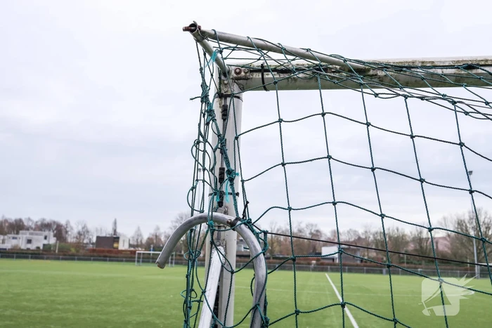 Doelen vernield voetbalclub VVZA (Amersfoort)