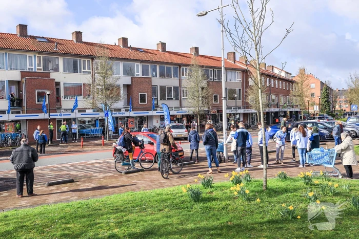 Albert Heijn ontruimd na vreemde lucht