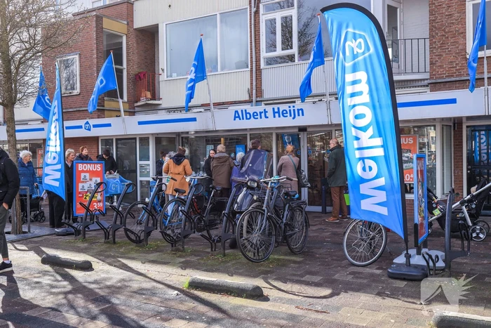 Albert Heijn ontruimd na vreemde lucht