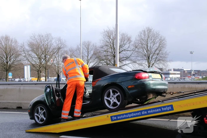 Opnieuw auto uit de bocht gevlogen op beruchte afrit