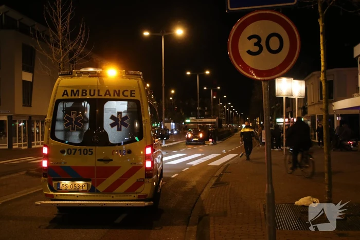 Maaltijdbezorger gewond bij aanrijding