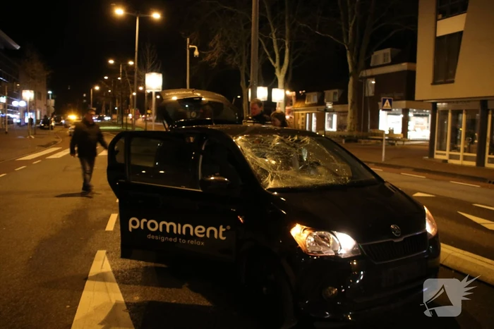 Maaltijdbezorger gewond bij aanrijding