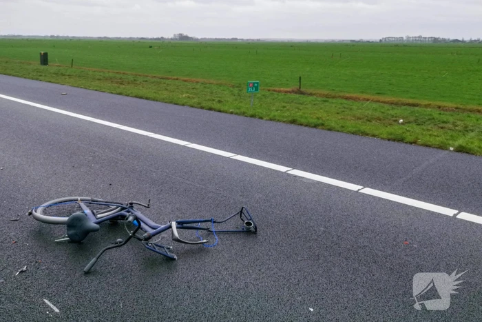 Automobilist verliest fiets op snelweg