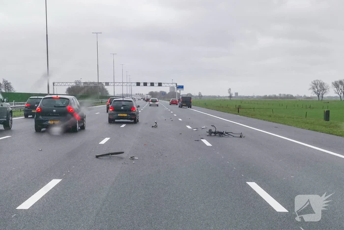 Automobilist verliest fiets op snelweg