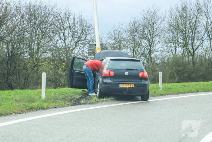 Auto uit de bocht gevlogen
