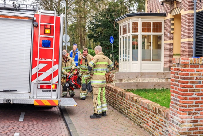 Veel rook in woning door pannetje op het vuur