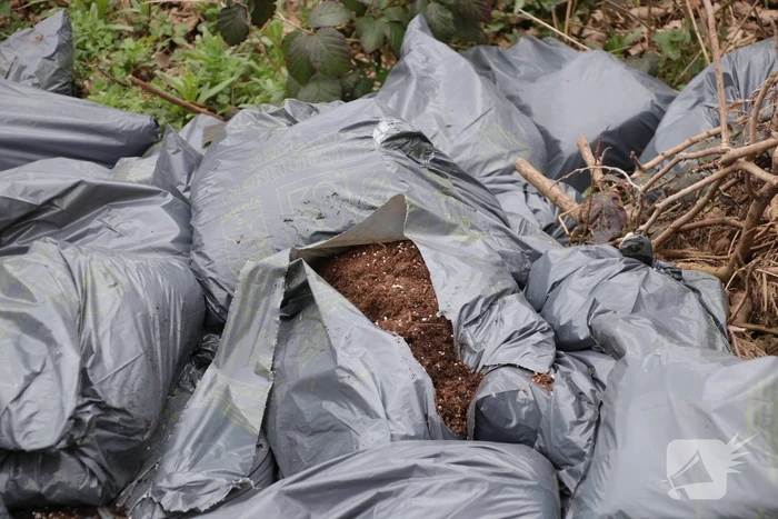 Partij hennepafval gedumpt op carpoolplaats