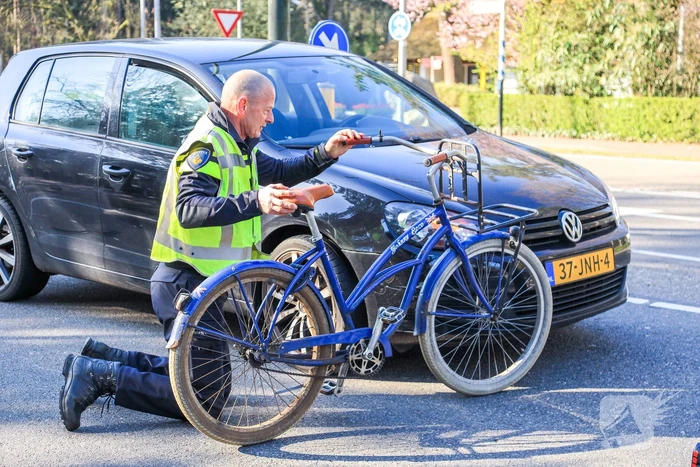 Fietsster ernstig gewond na aanrijding