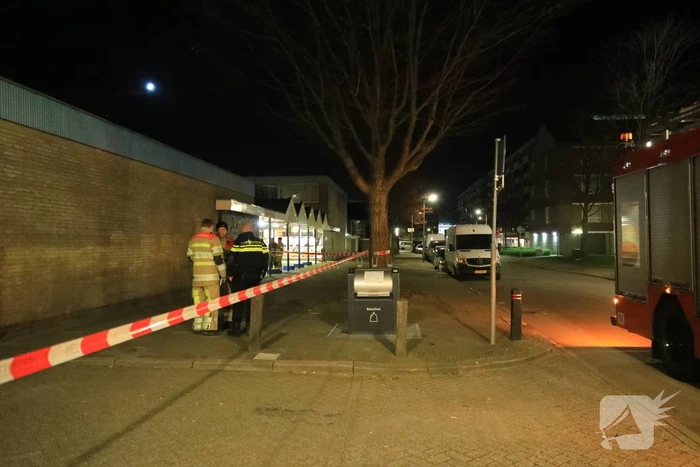 Drie aanhoudingen na poging brandstichting supermarkt, Operaplein