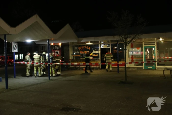 Drie aanhoudingen na poging brandstichting supermarkt, Operaplein