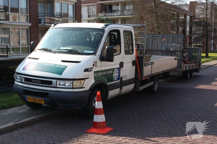 Fietser zwaargewond na botsing met aanhanger