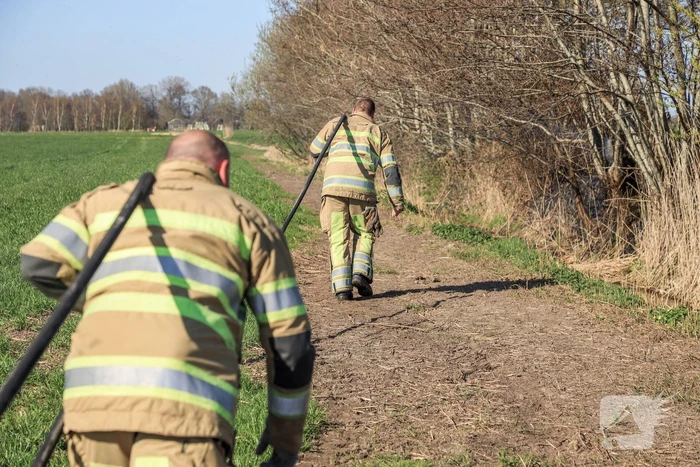 Jongeman gewond bij bermbrand
