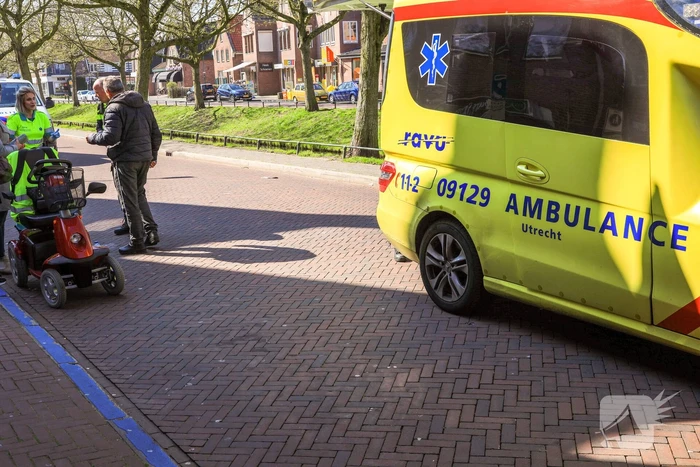Oudere vrouw gewond bij ongeval met scootmobiel
