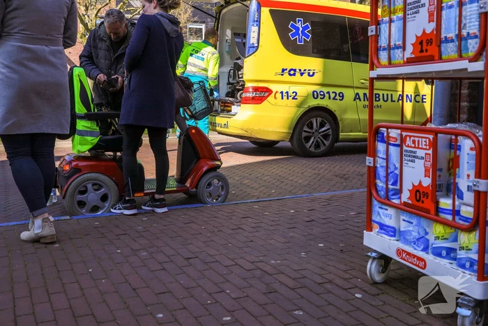 Oudere vrouw gewond bij ongeval met scootmobiel