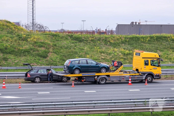 Drukke avondspits door meerdere ongevallen, A1