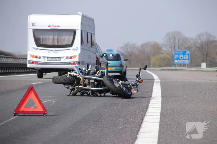 Motorrijder gewond en flinke file
