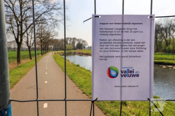 Fietspad afgesloten door instortingsgevaar