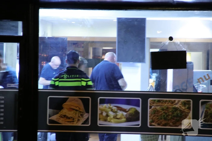 Twee gewonden bij overval cafetaria