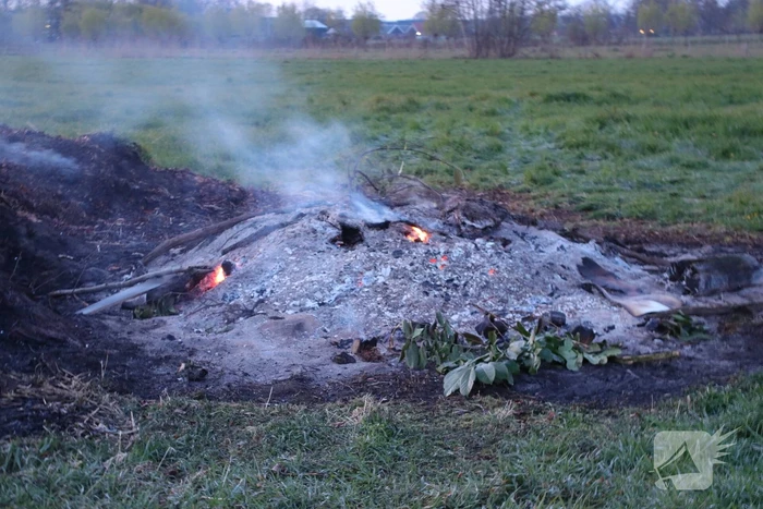 Broei veroorzaakt afvalbrand met veel rookontwikkeling