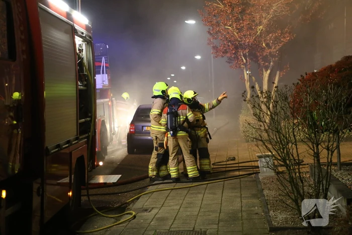 Hevige rookontwikkeling tijdens brand in dak