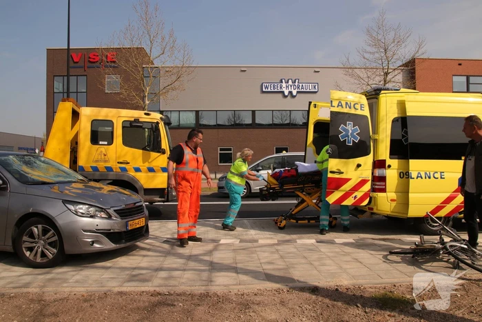 Scholier aangereden en gewond op gevaarlijke kruising