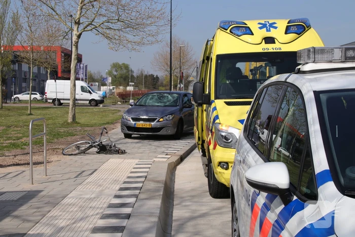 Scholier aangereden en gewond op gevaarlijke kruising