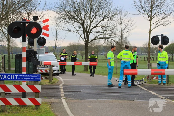 Schennispleger uit stilstaande trein gehaald en gearresteerd