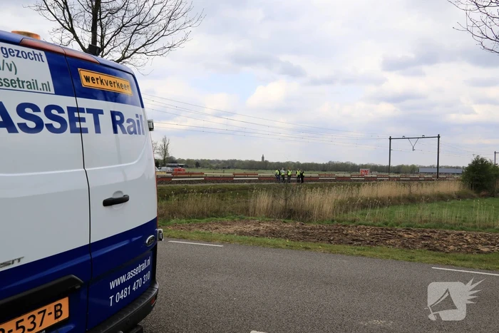 Schennispleger uit stilstaande trein gehaald en gearresteerd