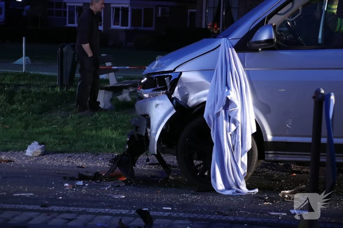 Brommobieler zwaar gewond na botsing