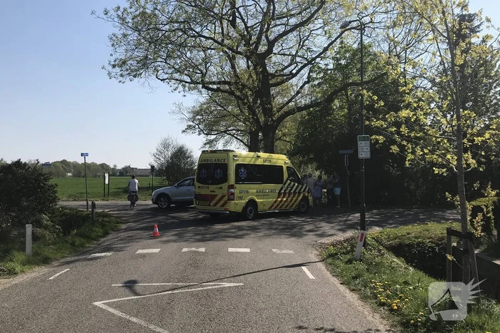Twee gewonden bij aanrijding