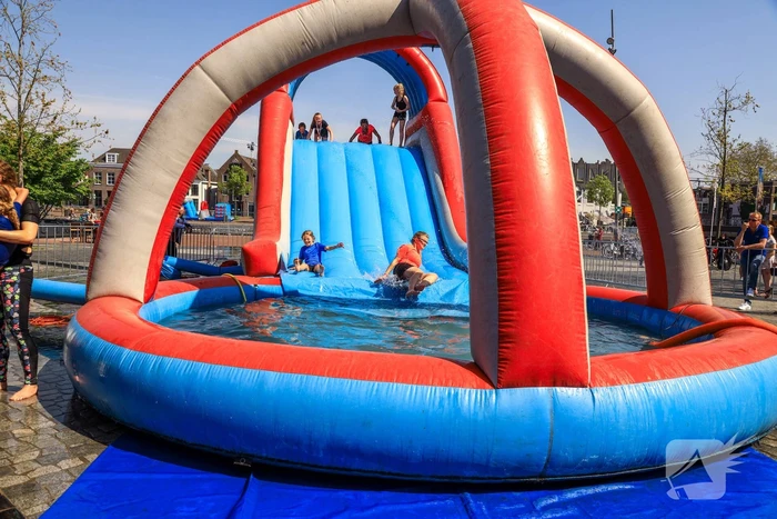 800 sporters rennen mee in Obstacle Run