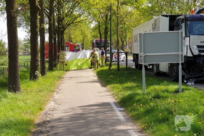 Fietser overleden na aanrijding met vrachtwagen