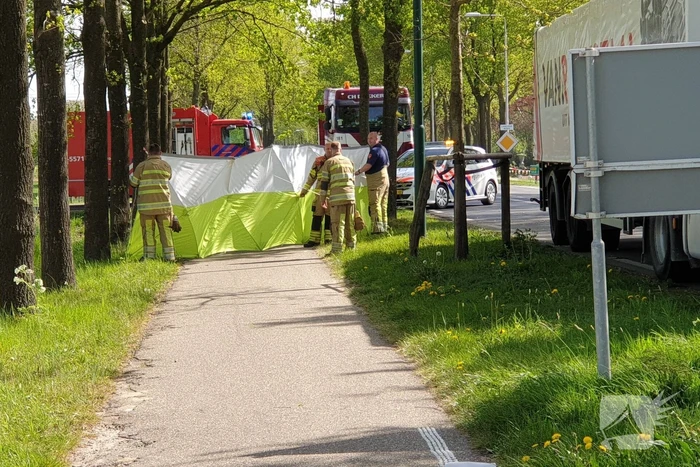 Fietser overleden na aanrijding met vrachtwagen