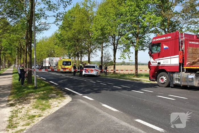 Fietser overleden na aanrijding met vrachtwagen