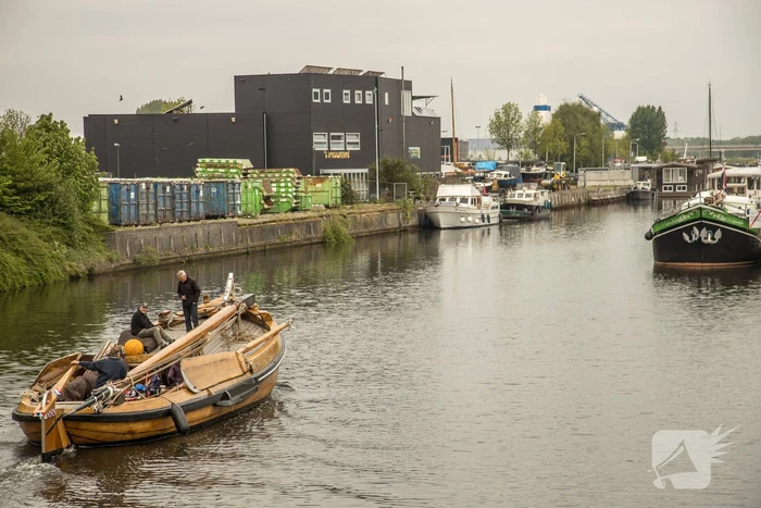 Botter BU.20 verlaat Eemplein