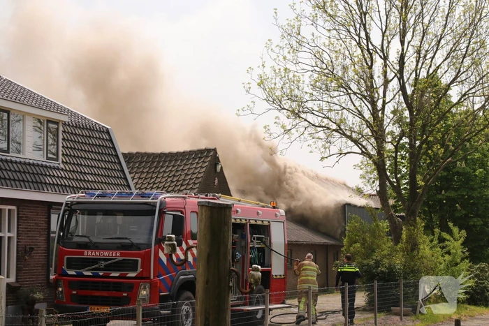 Veel rook bij brand in loods