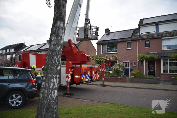 Brand in schoorsteen van woning