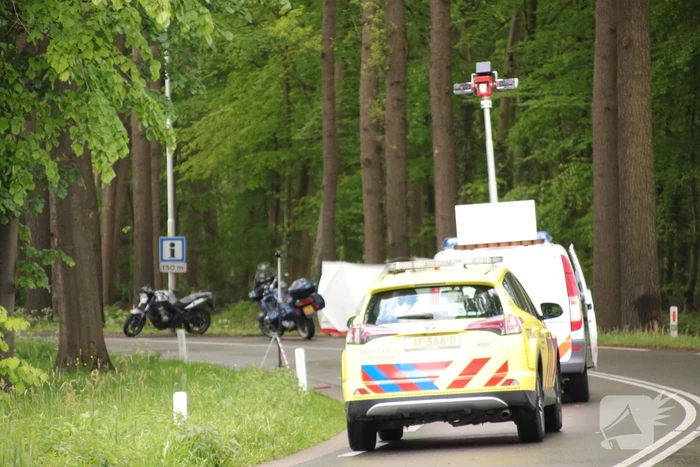 Lesmotorrijdster (31) overleden bij eenzijdig ongeval