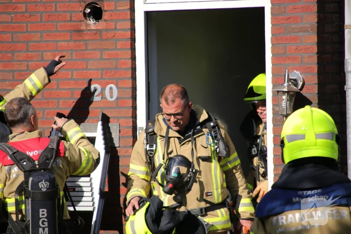 Afzuigkap in brand door frituurpan
