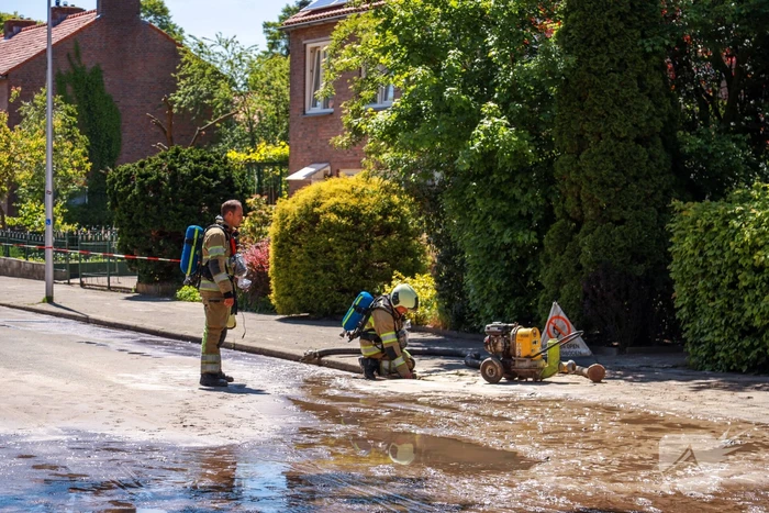 Sterke gaslucht bij sinkhole